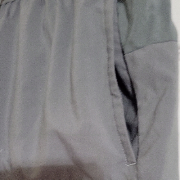 Nike Dri Fit Gray Running Shorts Women's - Picture 5 of 16